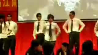 简单搞笑舞蹈短视频,笑翻全场！跟节奏摇摆的搞笑舞蹈短视频